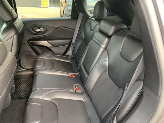 used 2019 Jeep Cherokee car