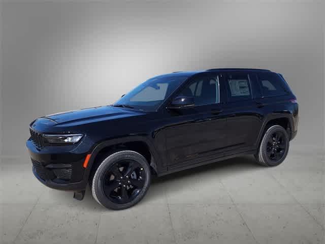 new 2025 Jeep Grand Cherokee car, priced at $42,620