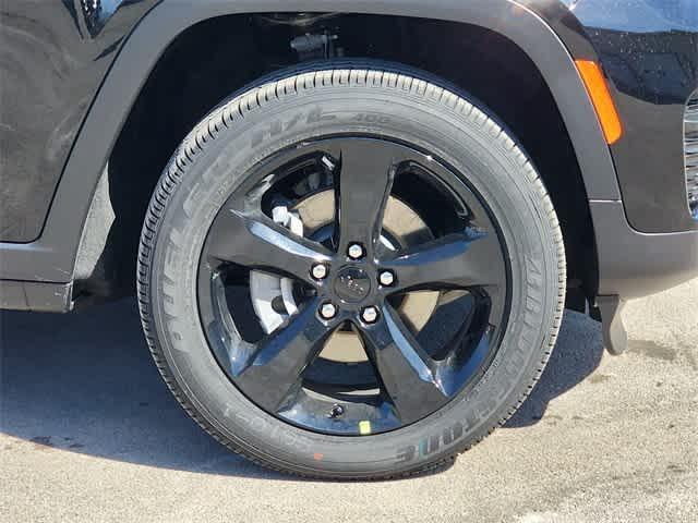 new 2025 Jeep Grand Cherokee car, priced at $42,620