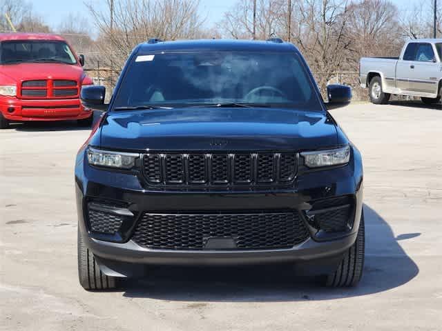 new 2025 Jeep Grand Cherokee car, priced at $42,620