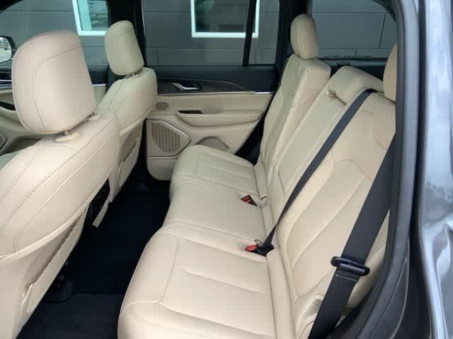 new 2025 Jeep Grand Cherokee car, priced at $54,210
