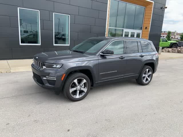 new 2025 Jeep Grand Cherokee car, priced at $54,210
