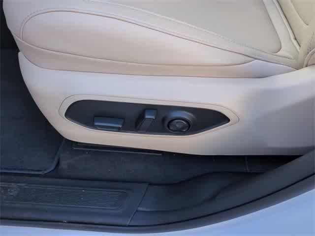 new 2025 Jeep Grand Cherokee car, priced at $39,860