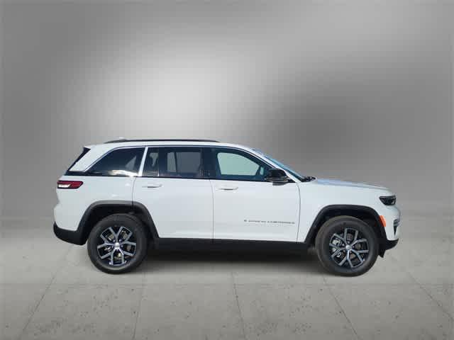new 2025 Jeep Grand Cherokee car, priced at $39,860