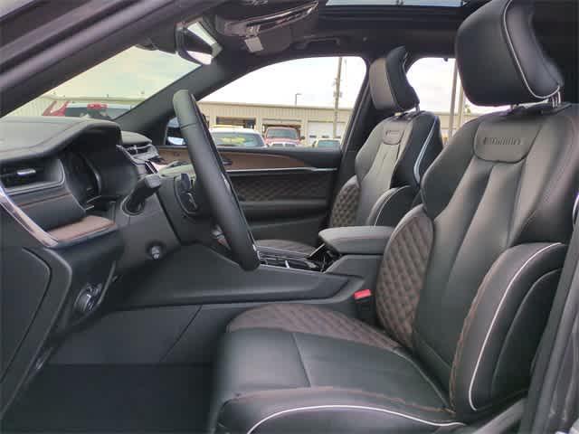 new 2025 Jeep Grand Cherokee car, priced at $53,105