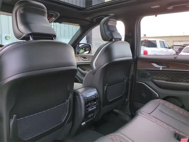 new 2025 Jeep Grand Cherokee car, priced at $53,105