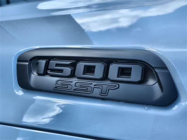 new 2025 Ram 1500 car, priced at $47,915