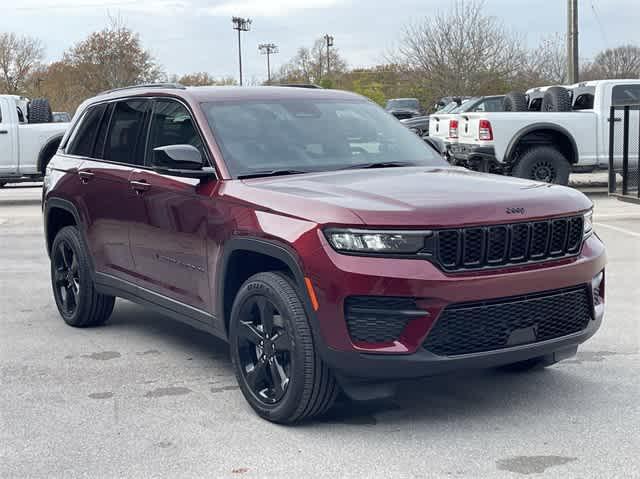 new 2025 Jeep Grand Cherokee car, priced at $43,270