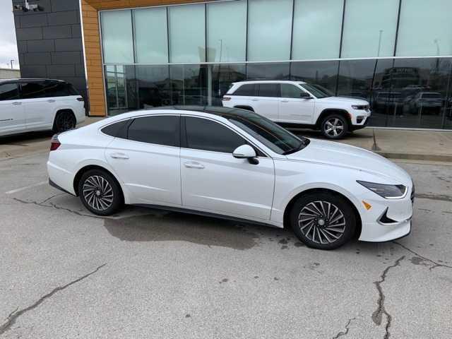 used 2022 Hyundai Sonata Hybrid car