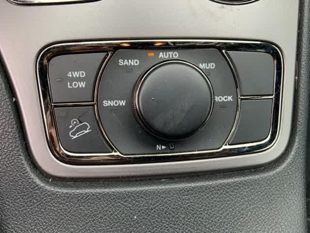 used 2020 Jeep Grand Cherokee car, priced at $21,381