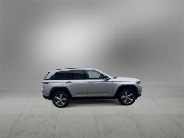 new 2025 Jeep Grand Cherokee car, priced at $47,397