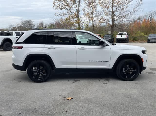 new 2025 Jeep Grand Cherokee car, priced at $43,221