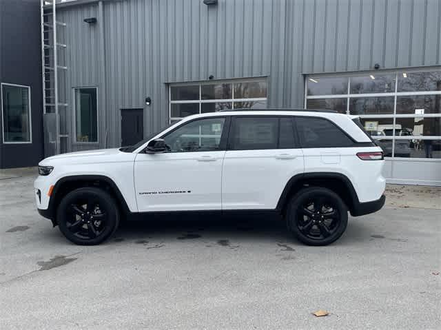 new 2025 Jeep Grand Cherokee car, priced at $42,775