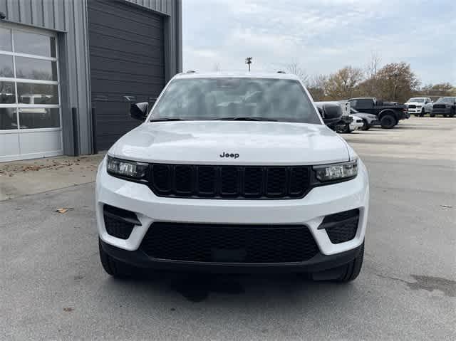 new 2025 Jeep Grand Cherokee car, priced at $43,221