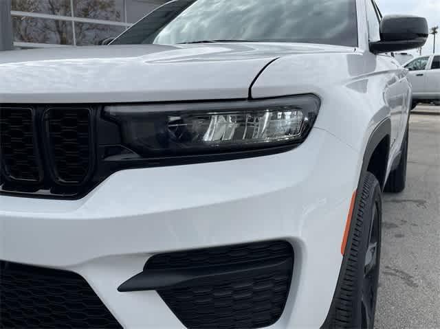 new 2025 Jeep Grand Cherokee car, priced at $43,221