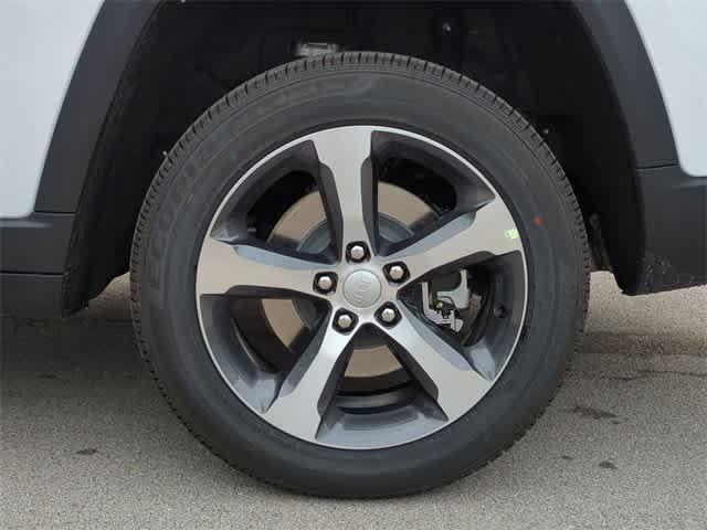 new 2025 Jeep Grand Cherokee L car, priced at $46,060
