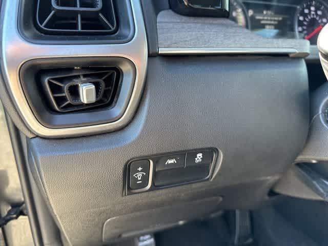 used 2022 Kia Sorento car, priced at $26,707