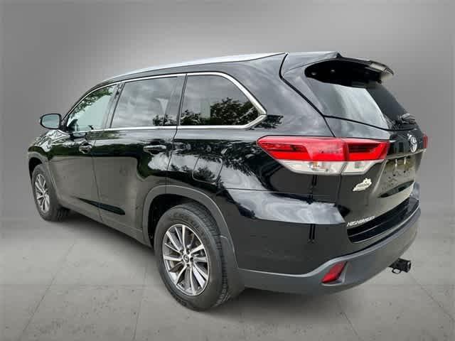 used 2019 Toyota Highlander car, priced at $23,415