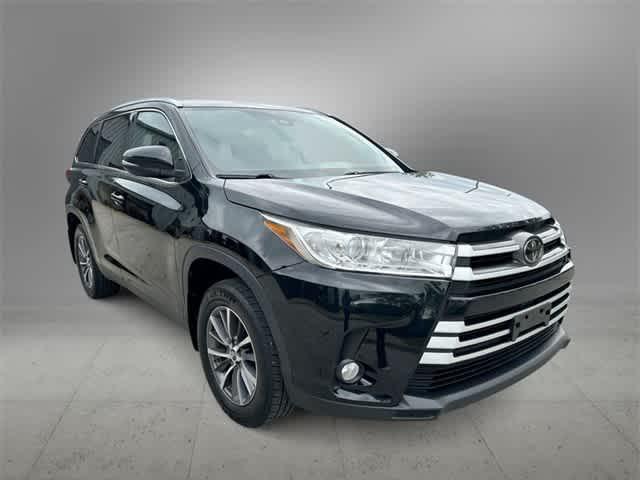 used 2019 Toyota Highlander car, priced at $23,415