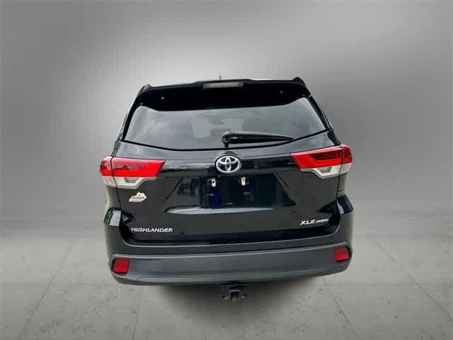 used 2019 Toyota Highlander car, priced at $23,415