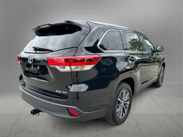 used 2019 Toyota Highlander car, priced at $23,415