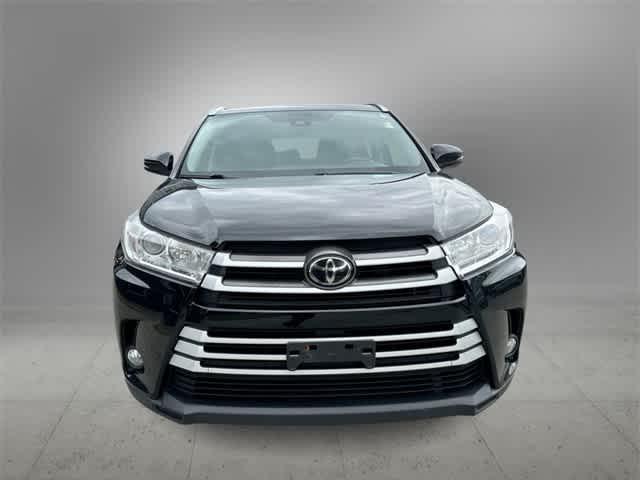 used 2019 Toyota Highlander car, priced at $23,415