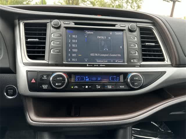 used 2019 Toyota Highlander car, priced at $23,415