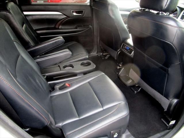used 2018 Toyota Highlander car, priced at $23,555