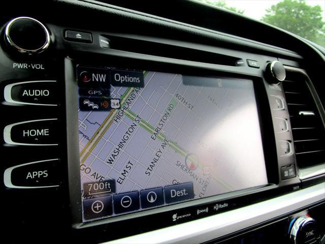 used 2018 Toyota Highlander car, priced at $23,555