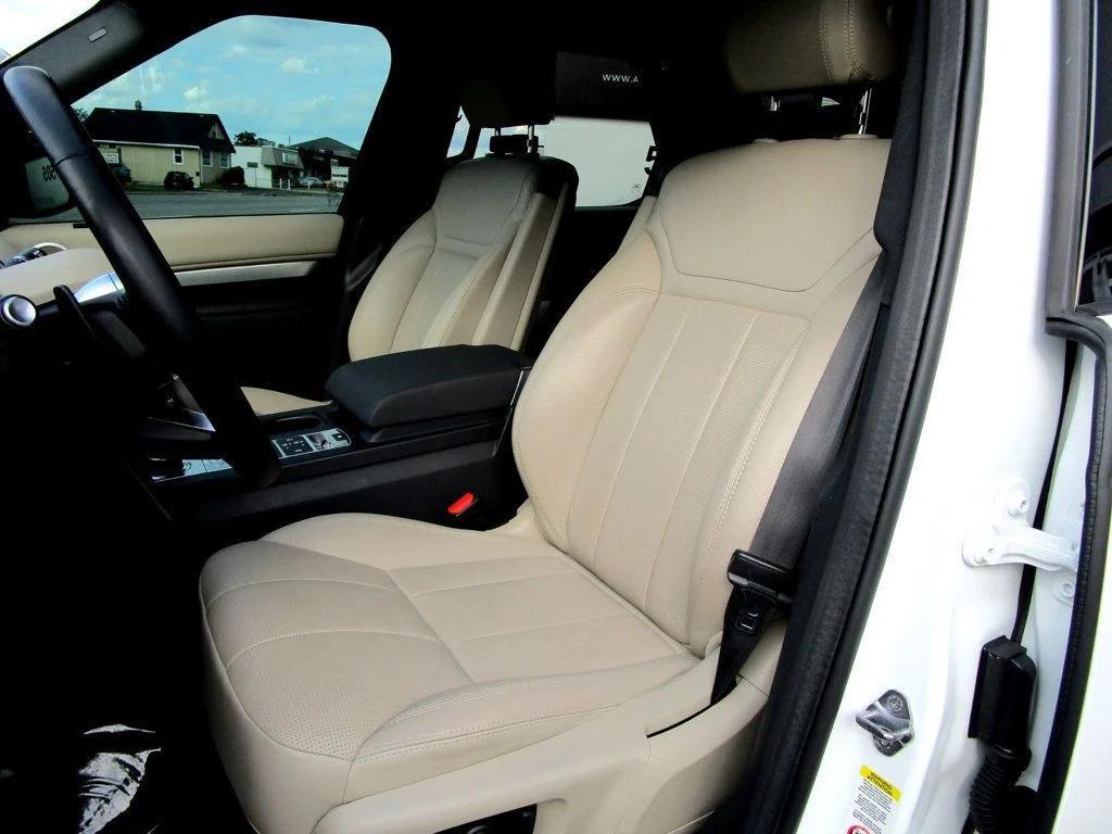 used 2020 Land Rover Discovery car, priced at $24,985