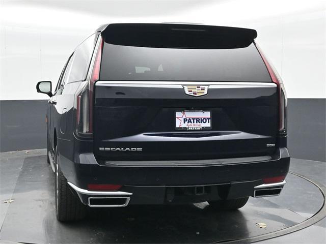 used 2021 Cadillac Escalade ESV car, priced at $60,000