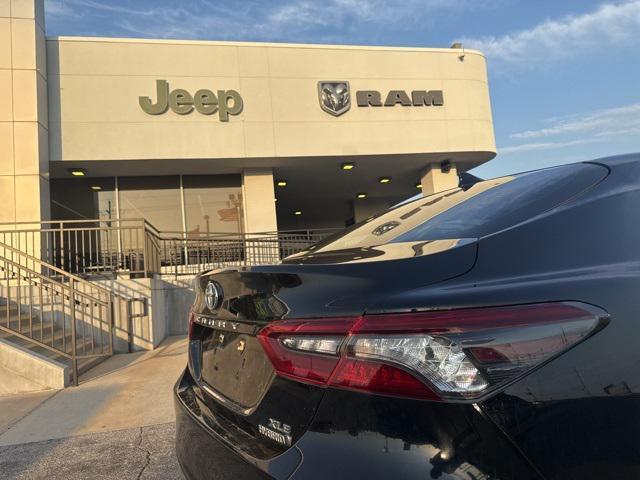 used 2022 Toyota Camry Hybrid car, priced at $28,800