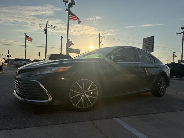used 2022 Toyota Camry Hybrid car, priced at $28,800