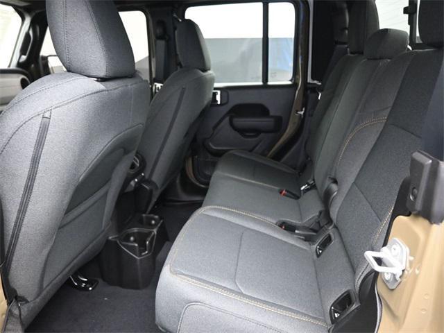 new 2025 Jeep Gladiator car, priced at $42,689