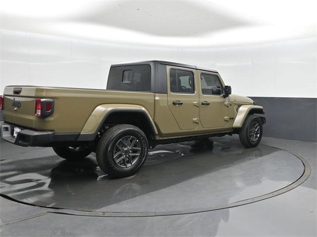 new 2025 Jeep Gladiator car, priced at $42,689