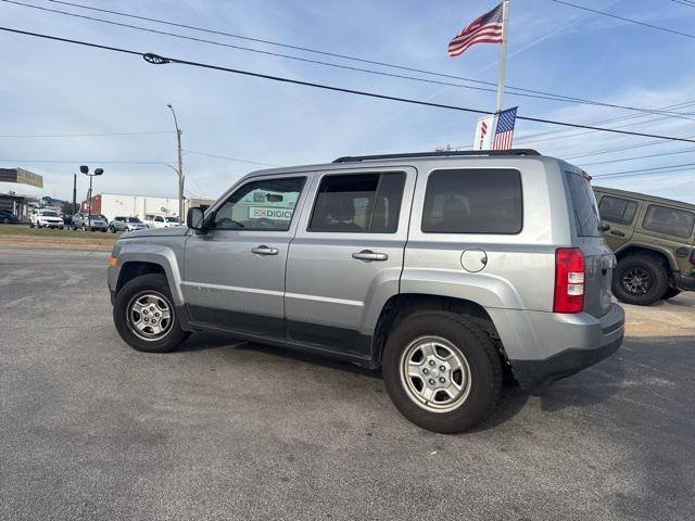 used 2015 Jeep Patriot car, priced at $5,000