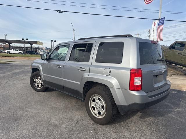 used 2015 Jeep Patriot car, priced at $5,000