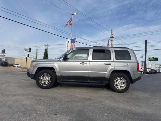 used 2015 Jeep Patriot car, priced at $5,000