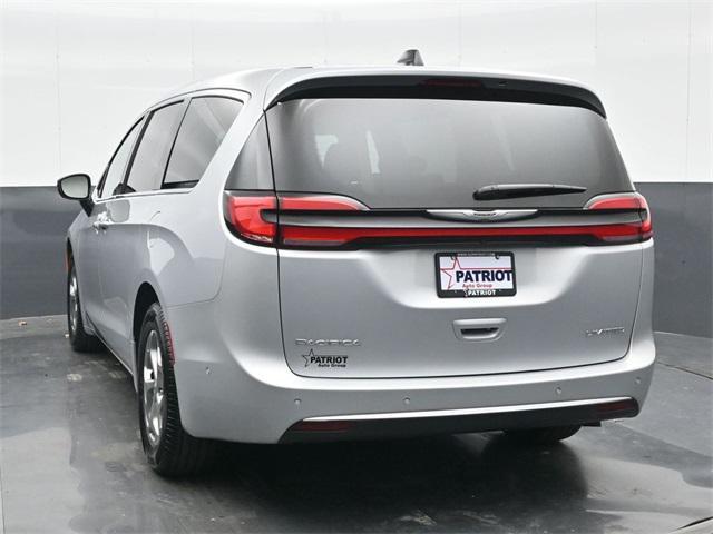 new 2024 Chrysler Pacifica car, priced at $44,183