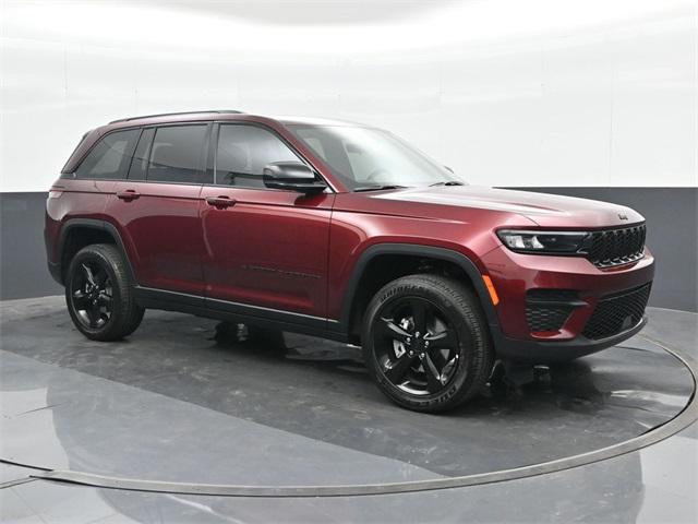 new 2025 Jeep Grand Cherokee car, priced at $40,198