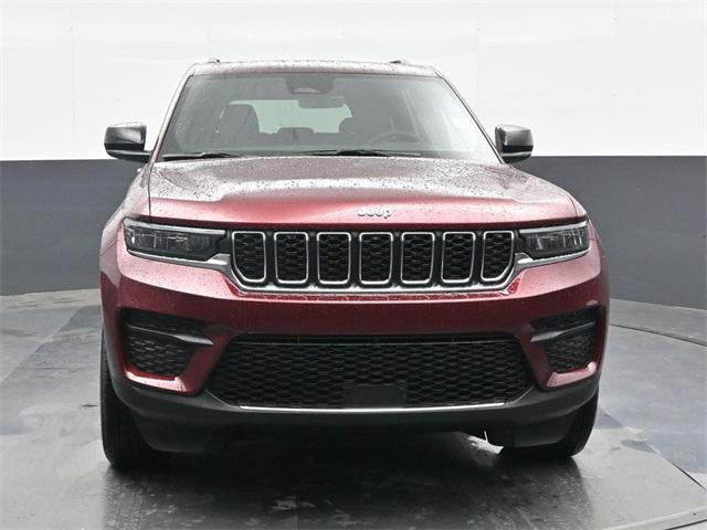 new 2025 Jeep Grand Cherokee car, priced at $35,698