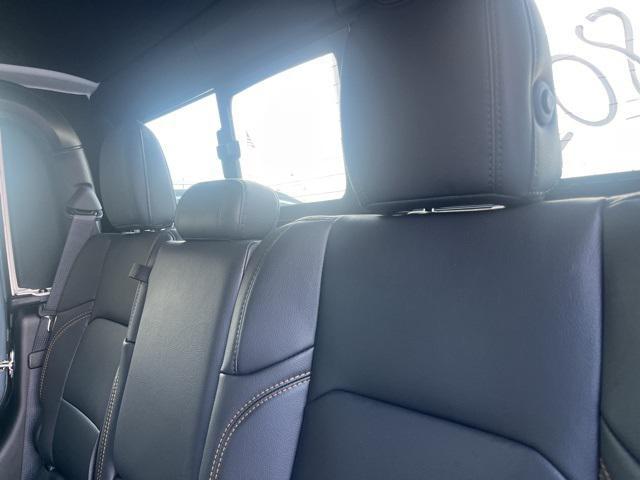 new 2025 Jeep Gladiator car, priced at $45,800
