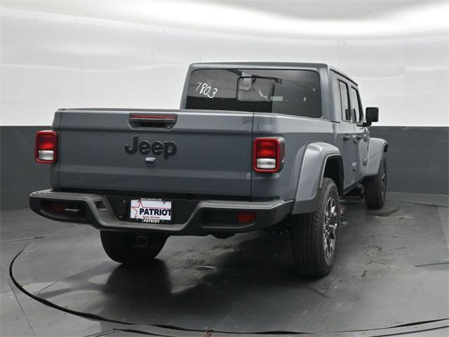 new 2025 Jeep Gladiator car, priced at $45,800