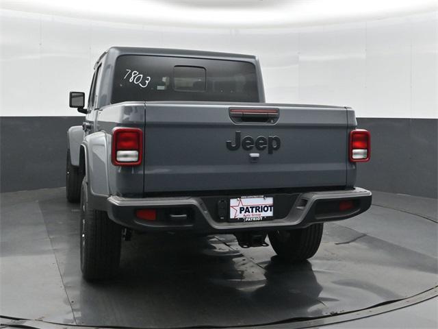new 2025 Jeep Gladiator car, priced at $45,800