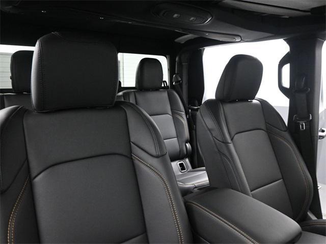 new 2025 Jeep Gladiator car, priced at $45,800