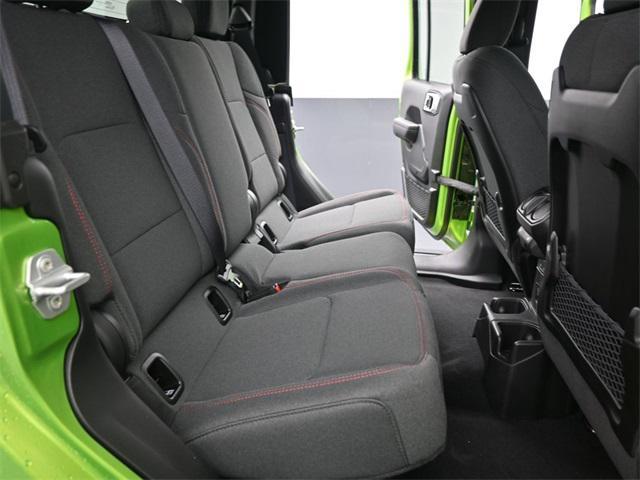 new 2025 Jeep Gladiator car, priced at $45,183