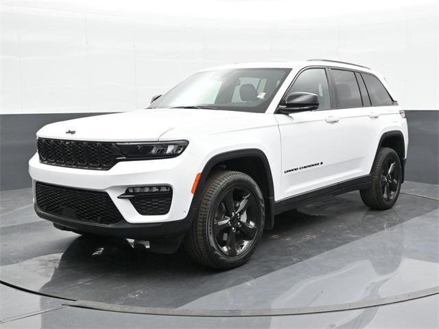 new 2024 Jeep Grand Cherokee car, priced at $45,560