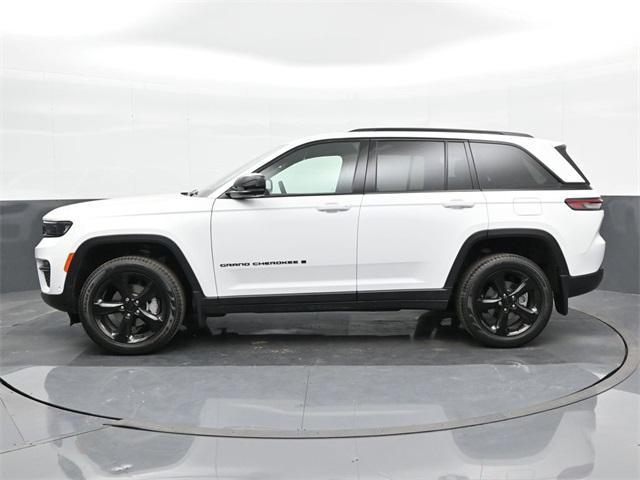 new 2024 Jeep Grand Cherokee car, priced at $45,560