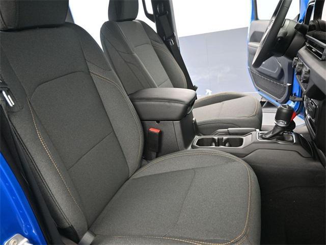 new 2025 Jeep Gladiator car, priced at $38,548