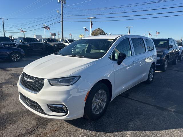 new 2026 Chrysler Pacifica car, priced at $40,124